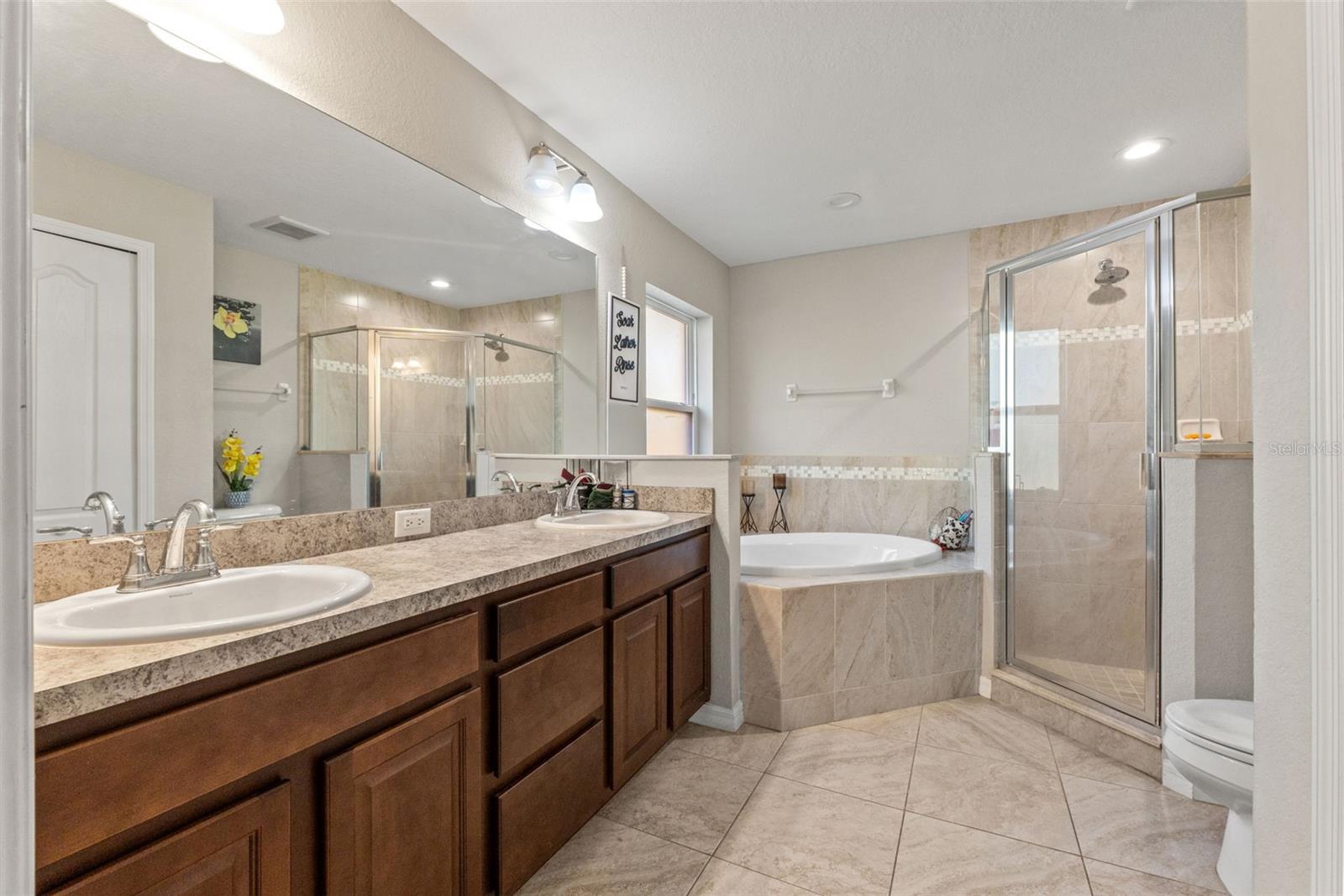 ROYAL HIGHLANDS - Residential