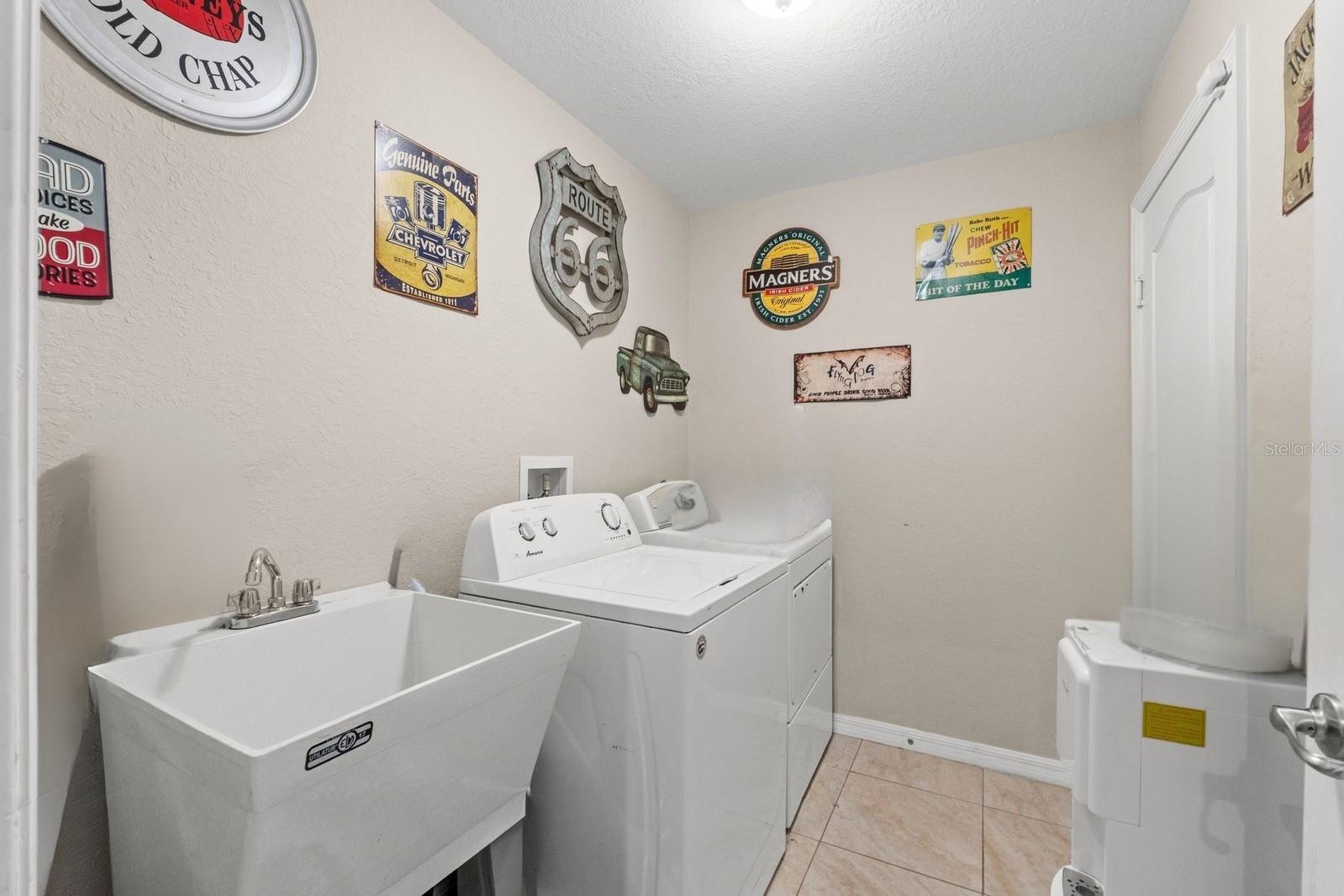 ROYAL HIGHLANDS - Residential