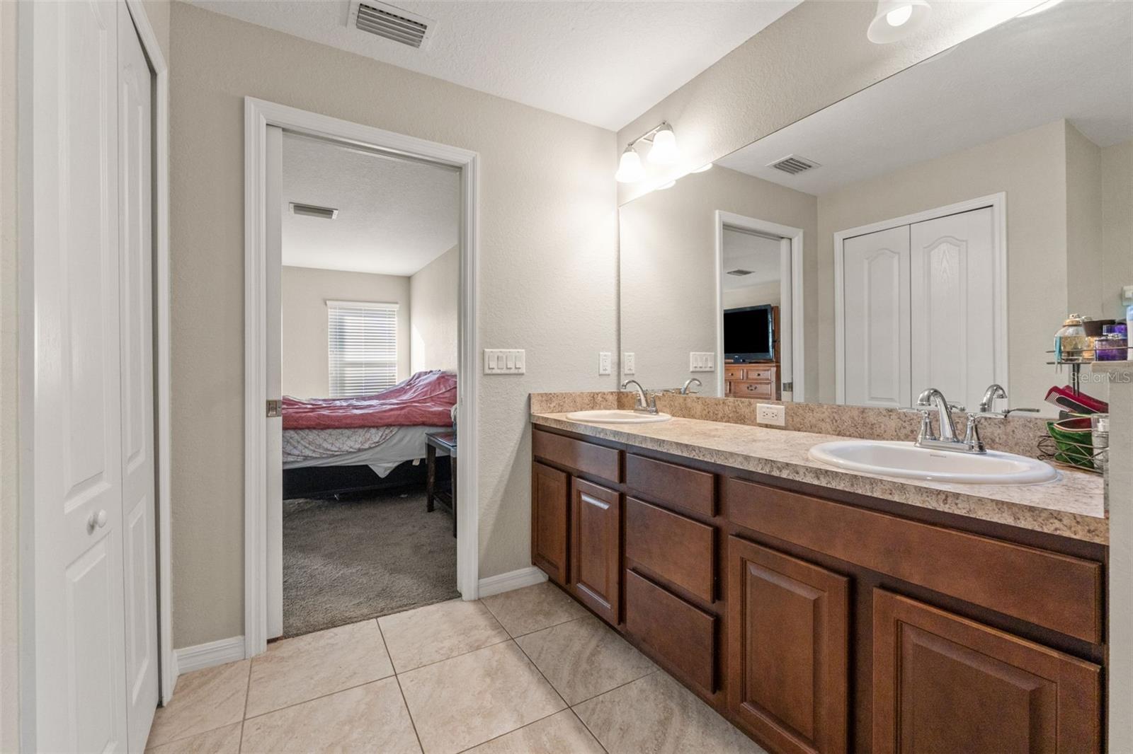 ROYAL HIGHLANDS - Residential