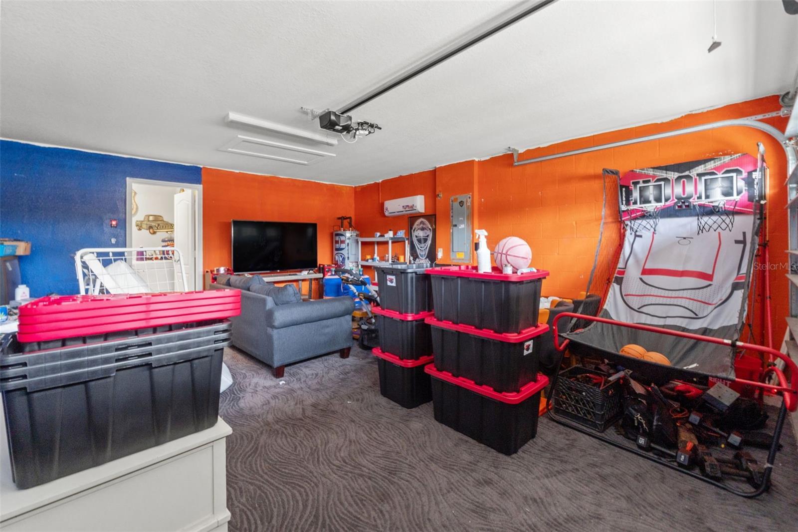 ROYAL HIGHLANDS - Residential