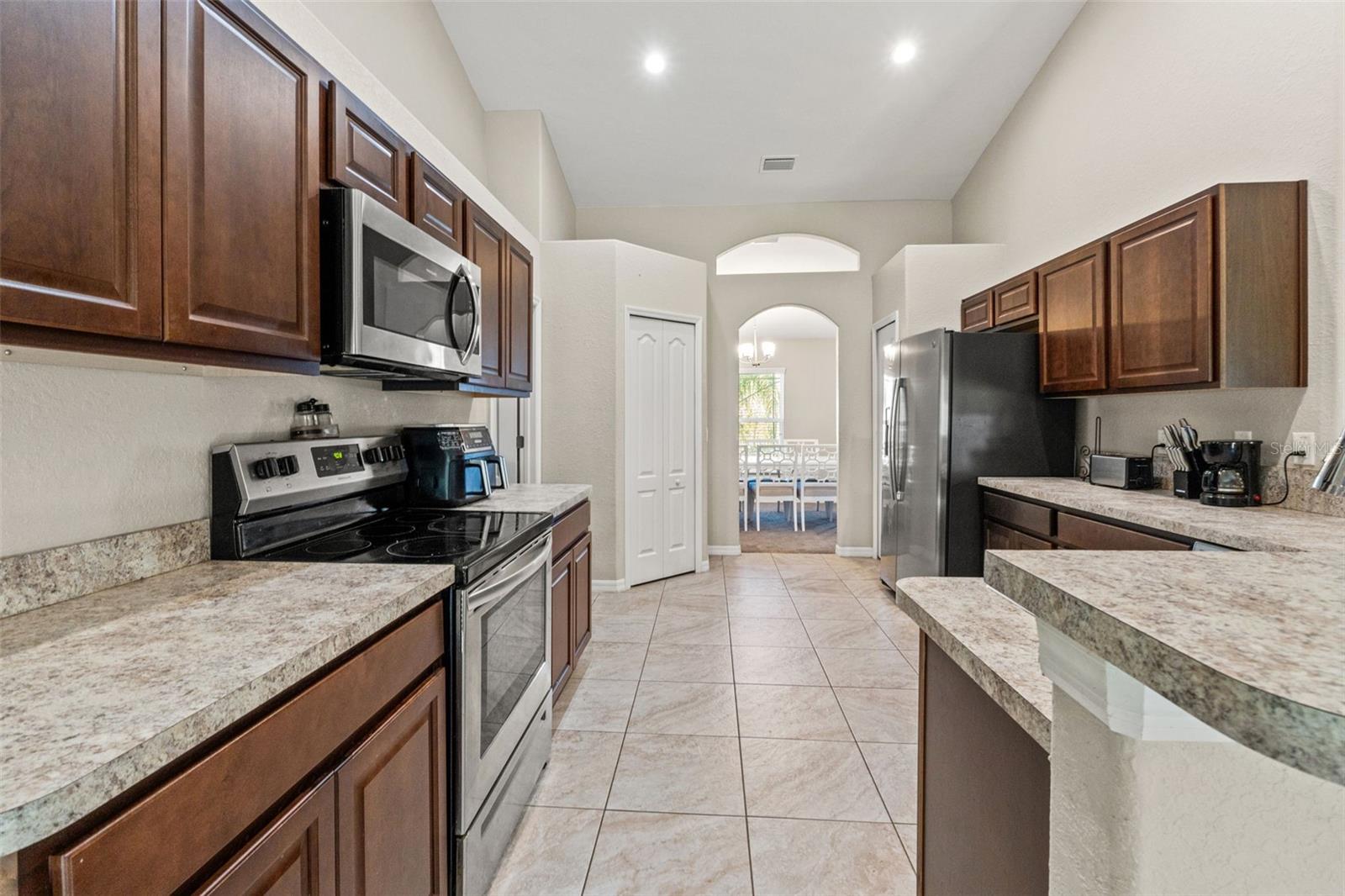 ROYAL HIGHLANDS - Residential