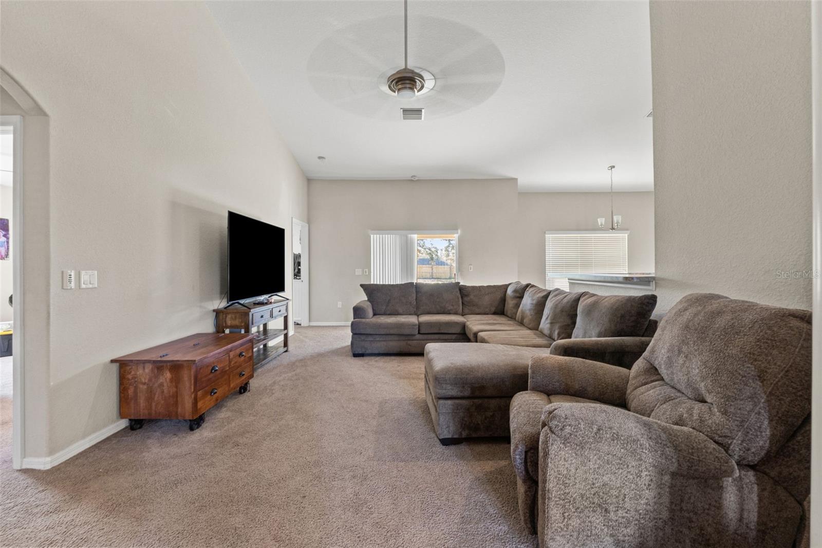 ROYAL HIGHLANDS - Residential