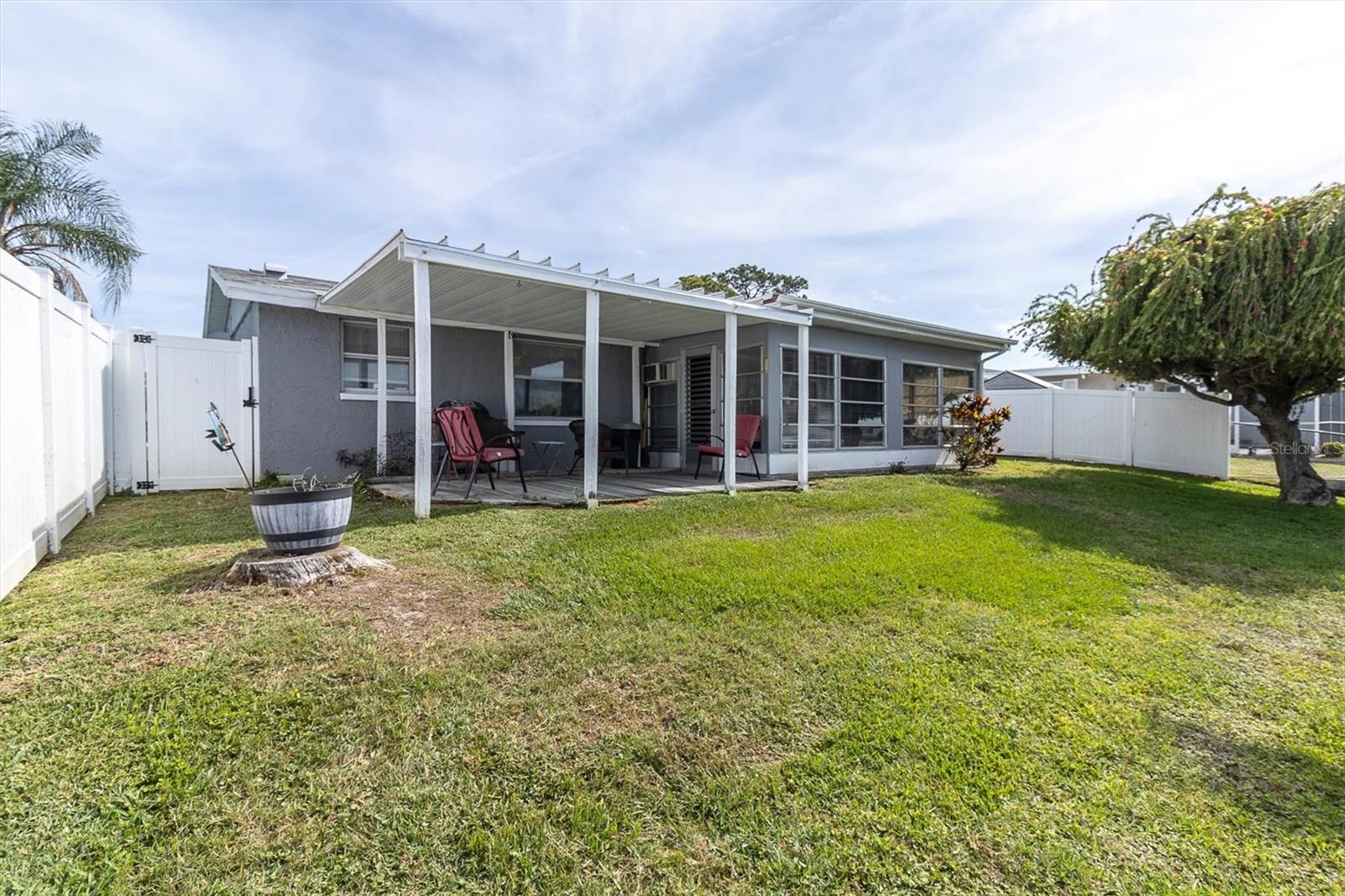 ALOHA GARDENS - Residential
