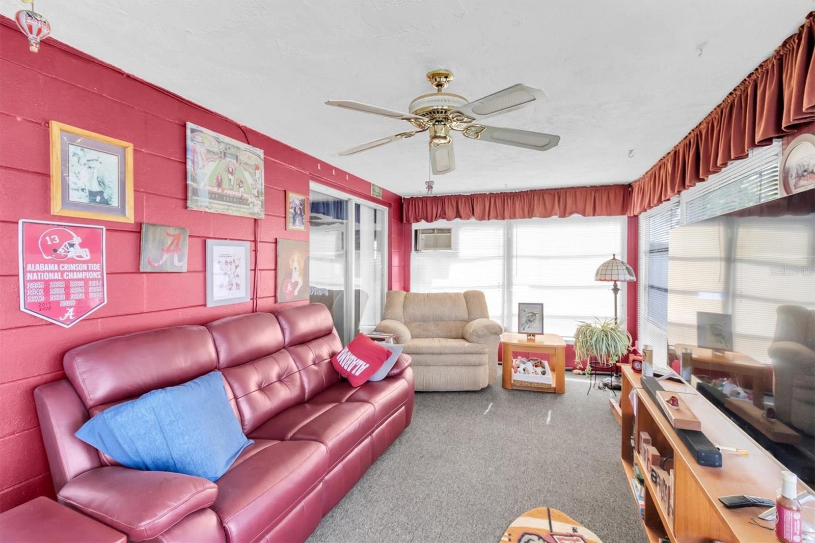 ALOHA GARDENS - Residential
