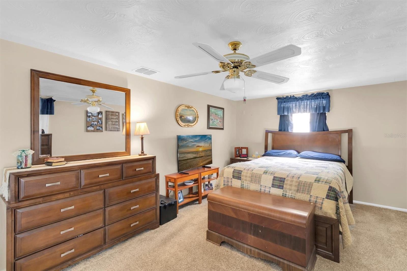ALOHA GARDENS - Residential