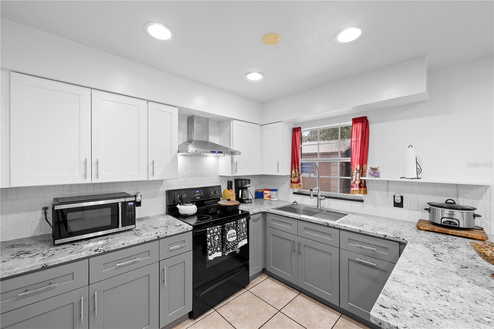 HIGHLAND PARK MANOR 02 - Residential