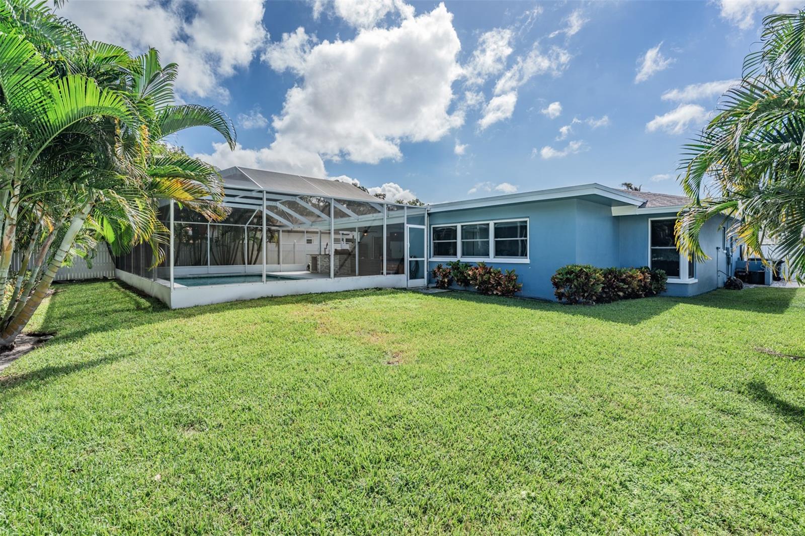 CLUBHOUSE ESTATES OF COUNTRYSIDE - Residential