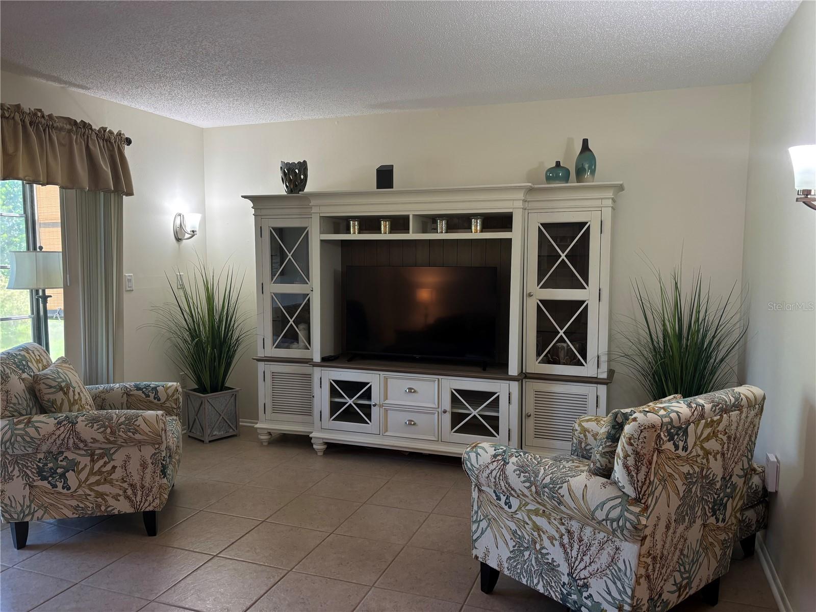 SUNRISE GOLF CLUB PH III - Residential Lease