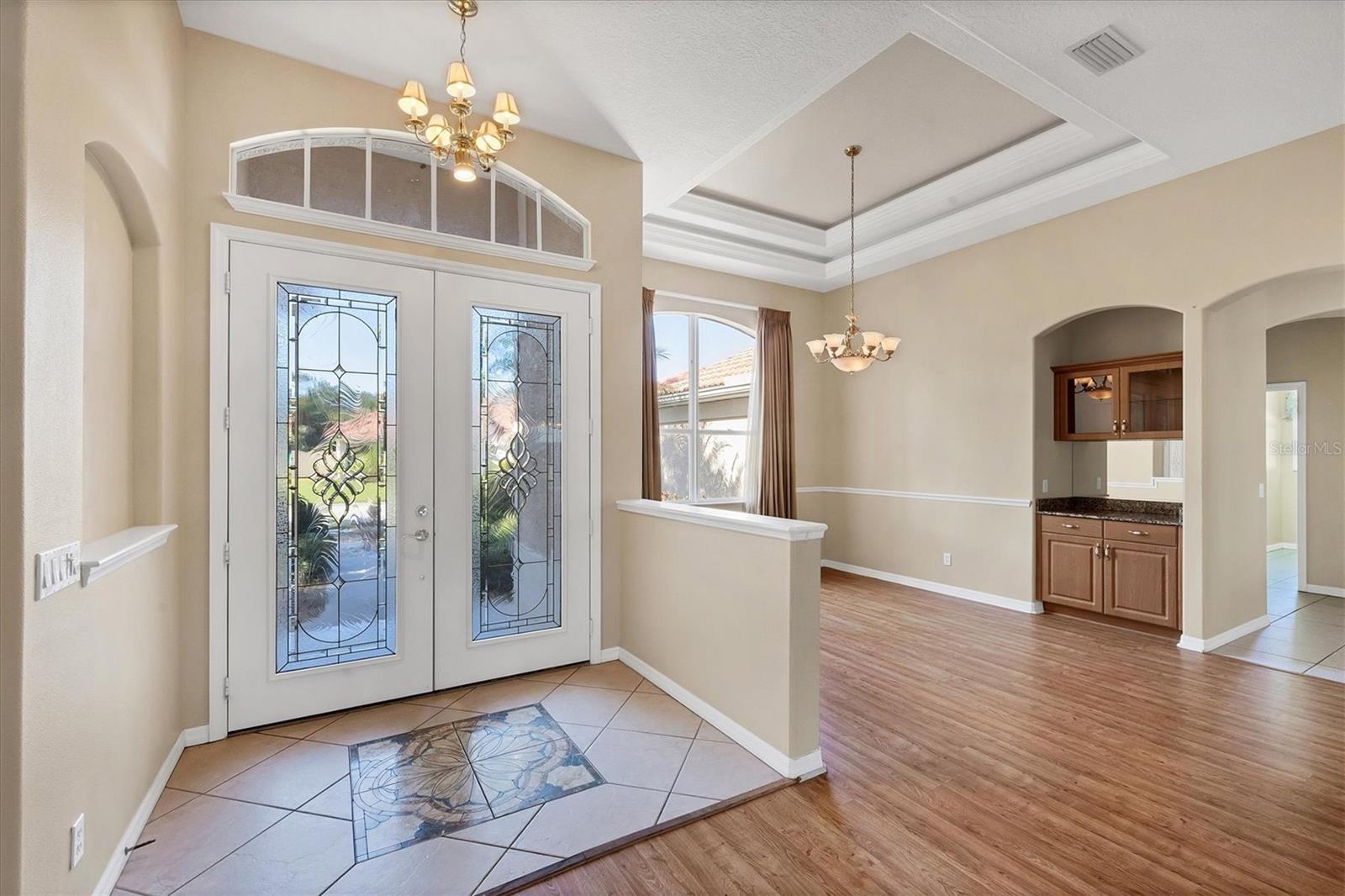 THREE OAKS - Residential