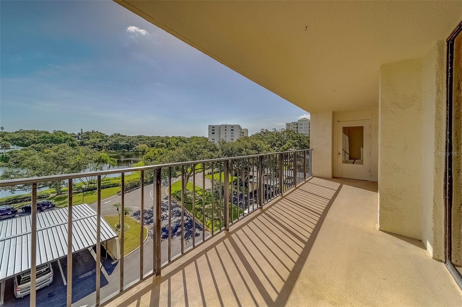 100 OAKMONT LANE 504