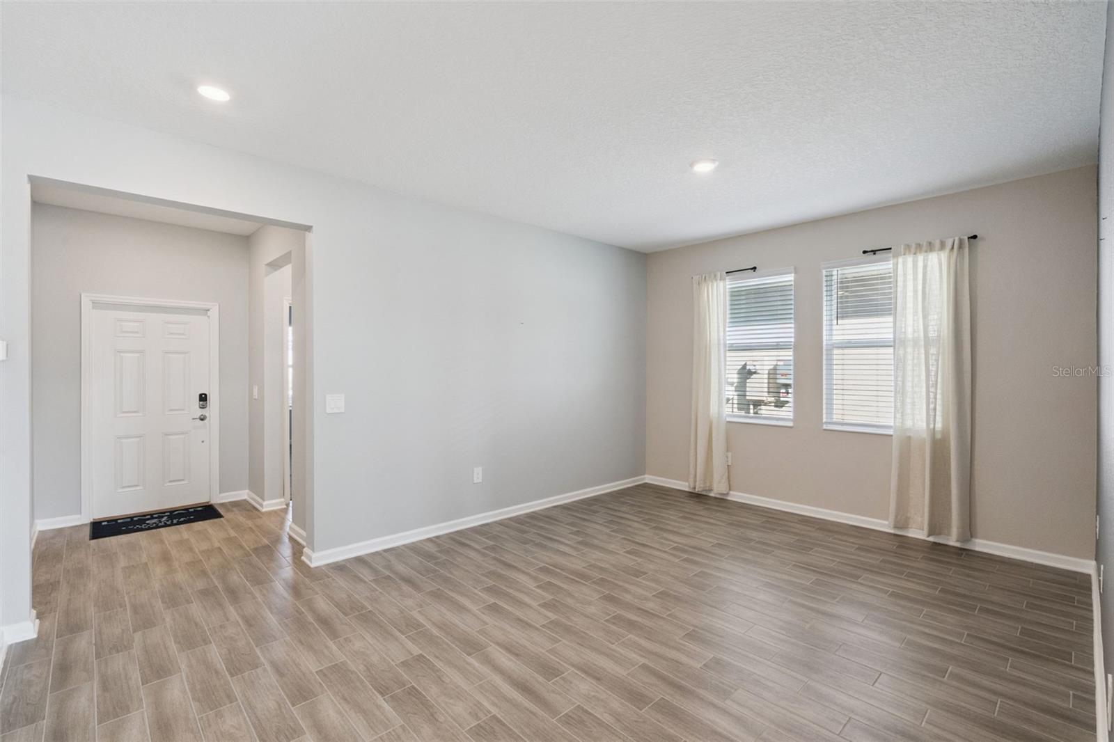 7113 DILLY LAKE AVENUE