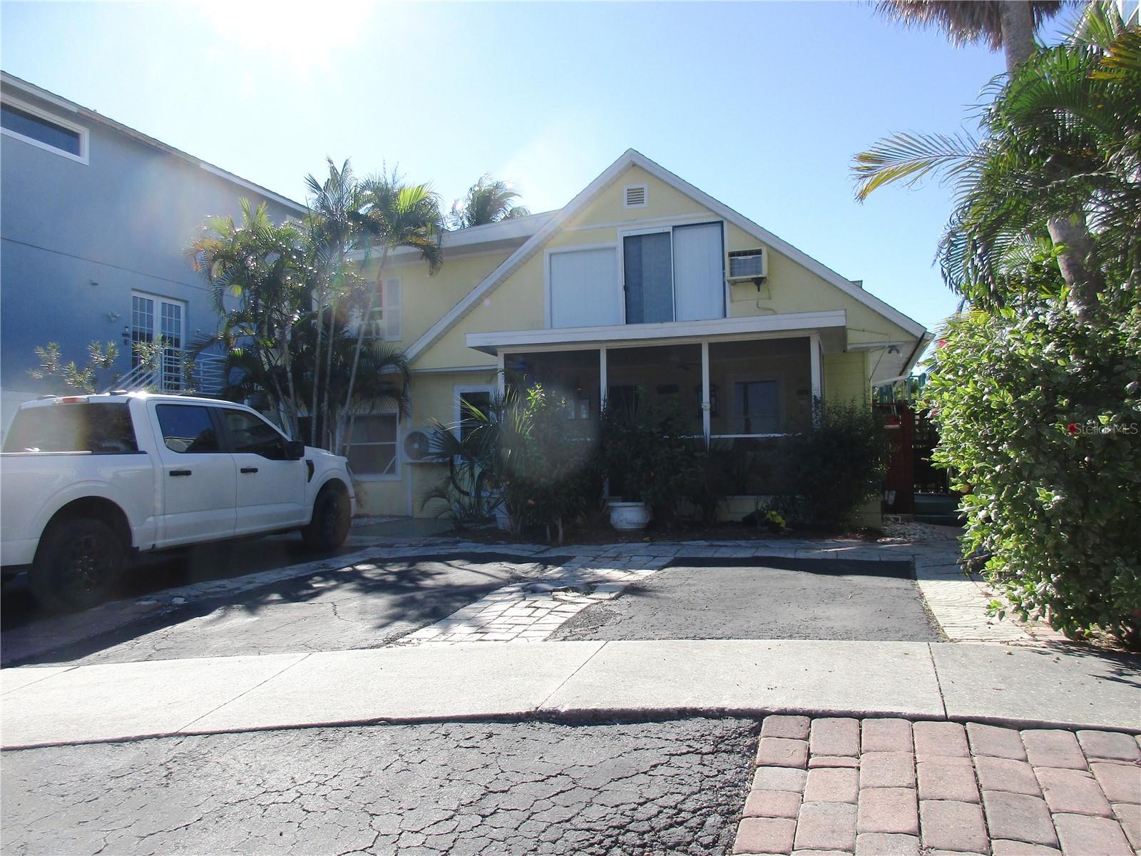 SARASOTA BEACH - Residential
