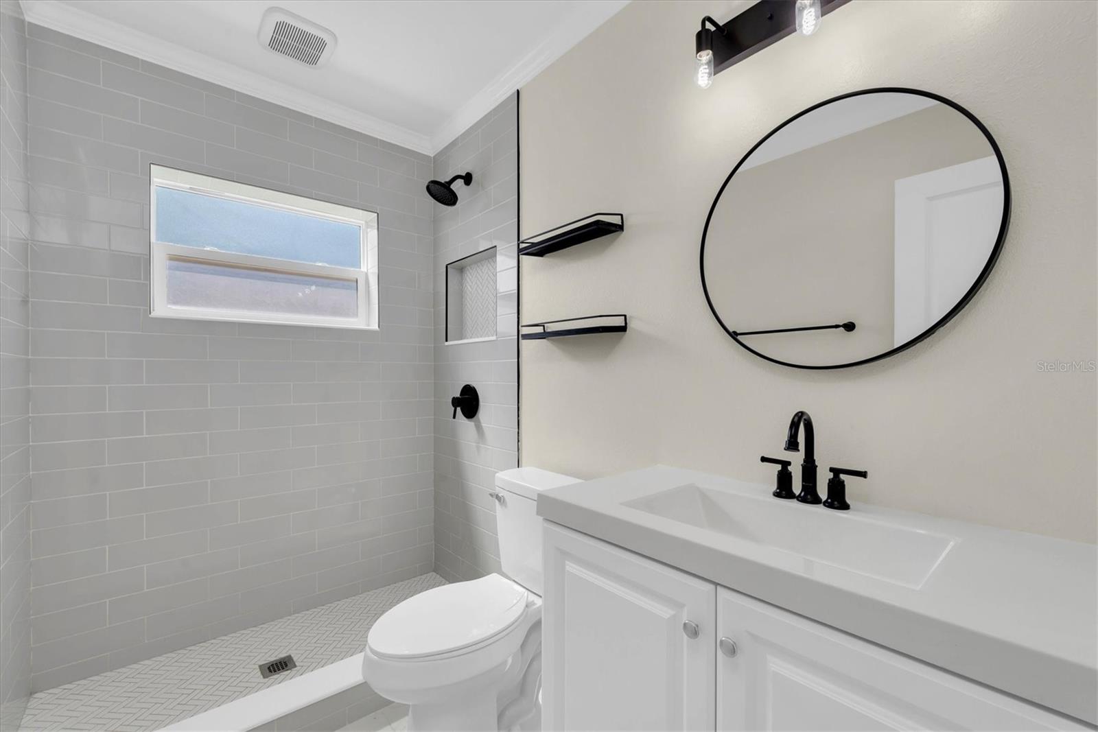 SHORE ACRES OVERLOOK SEC - Residential