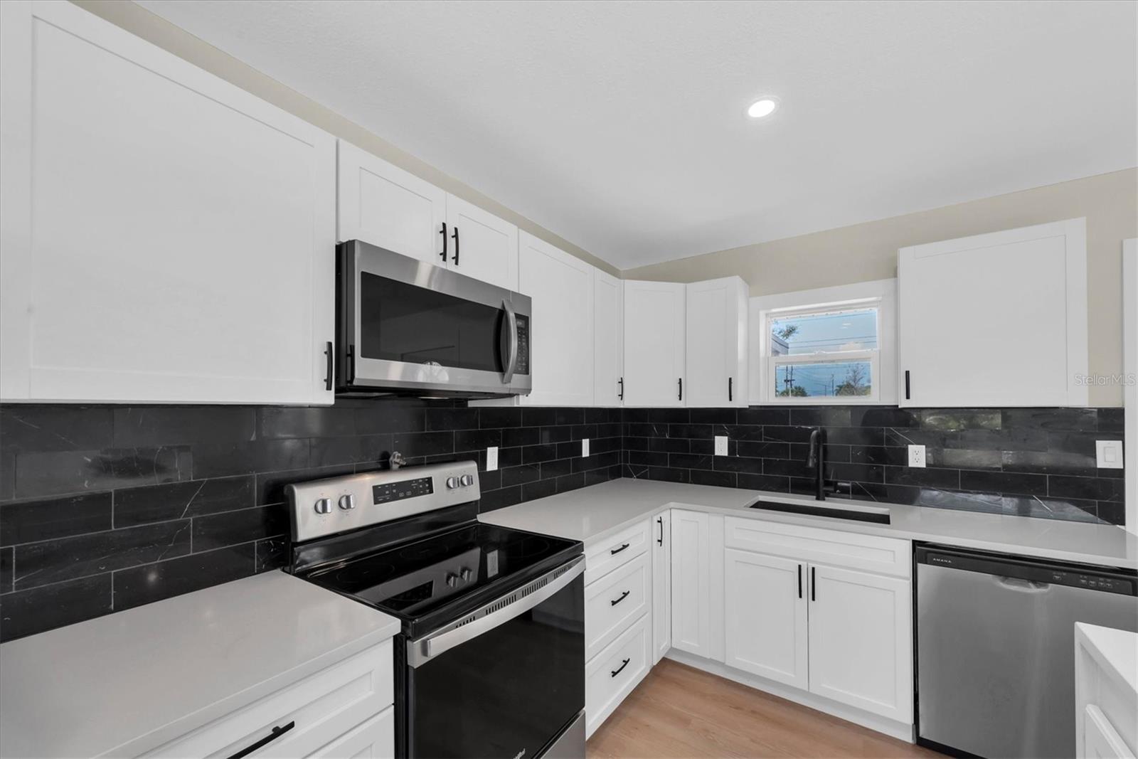 SHORE ACRES OVERLOOK SEC - Residential