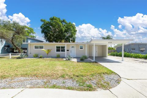 4135 SHORE ACRES BOULEVARD NE ST PETERSBURG FL 33703