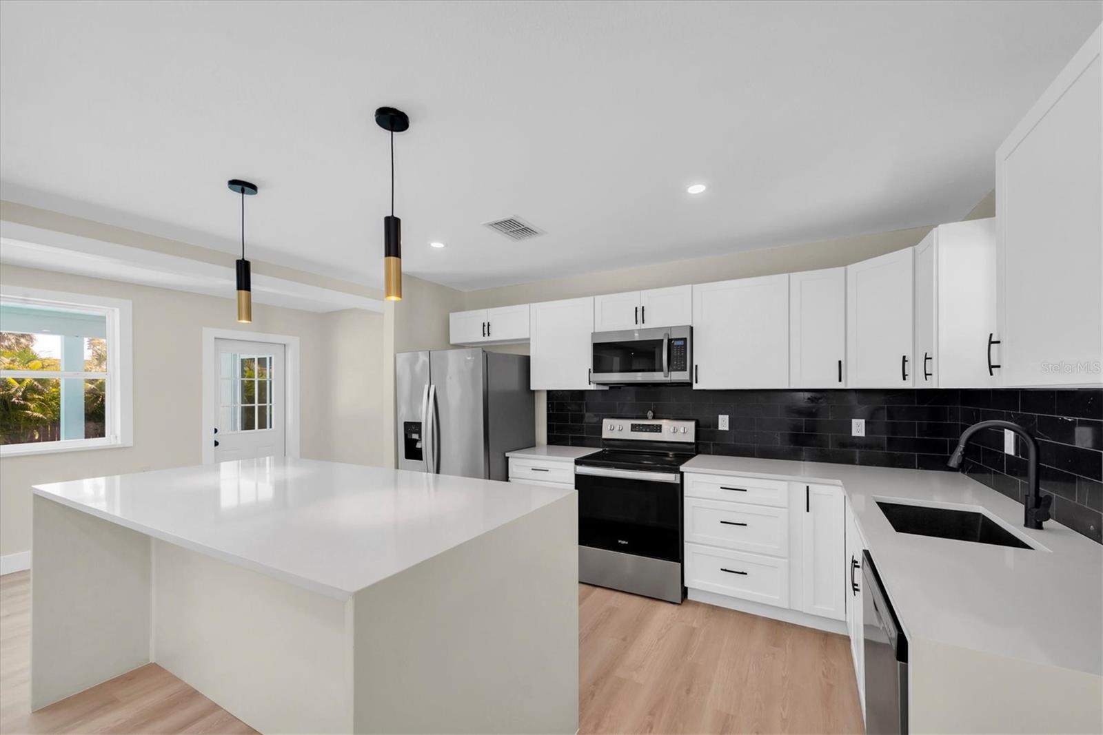 SHORE ACRES OVERLOOK SEC - Residential