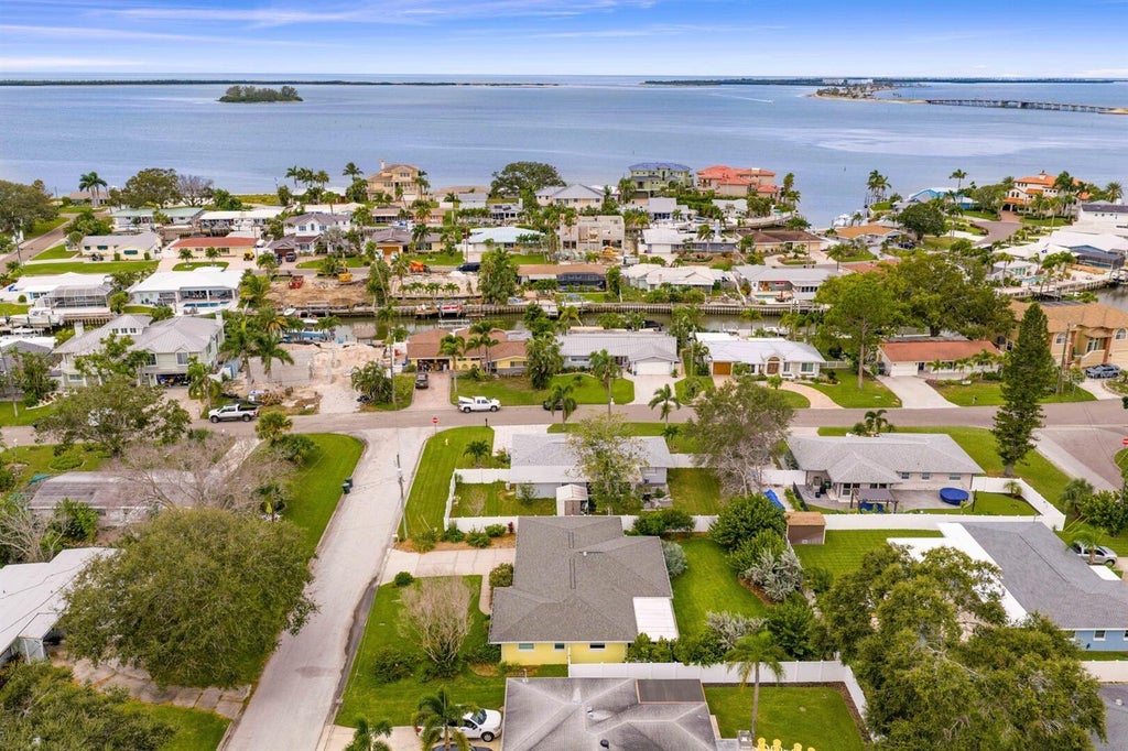 Photo of 88 New Jersey Drive, Dunedin, FL 34698 (MLS # TB8553985)
