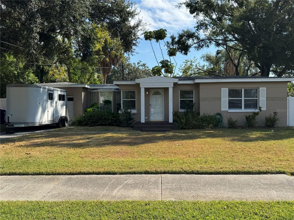 Photo of 4312 S Clark Avenue, Tampa, FL 33611 (MLS # TB8441614)