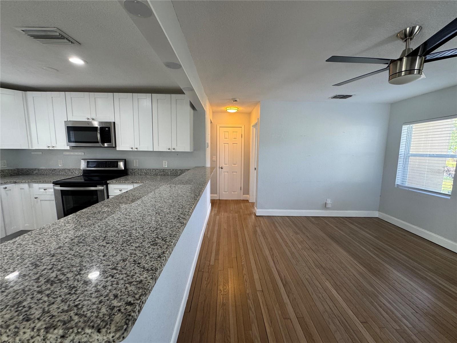 MANHATTAN MANOR REV - Residential