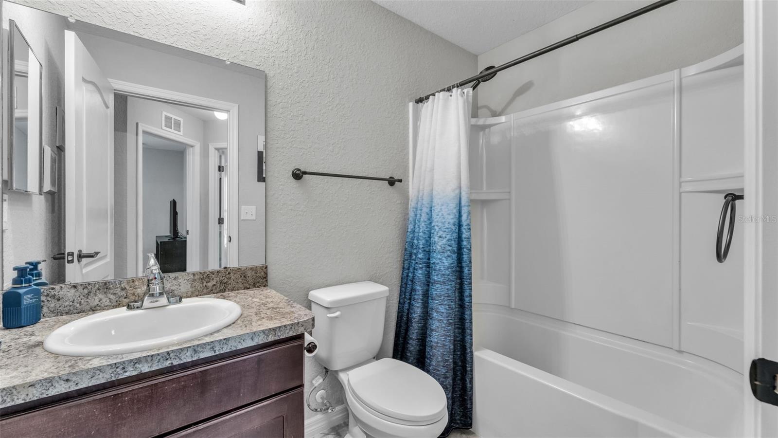 CENTRAL POINTE - Residential