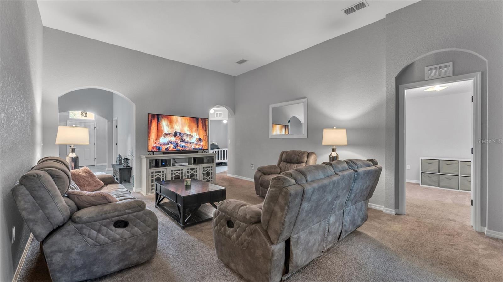 CENTRAL POINTE - Residential