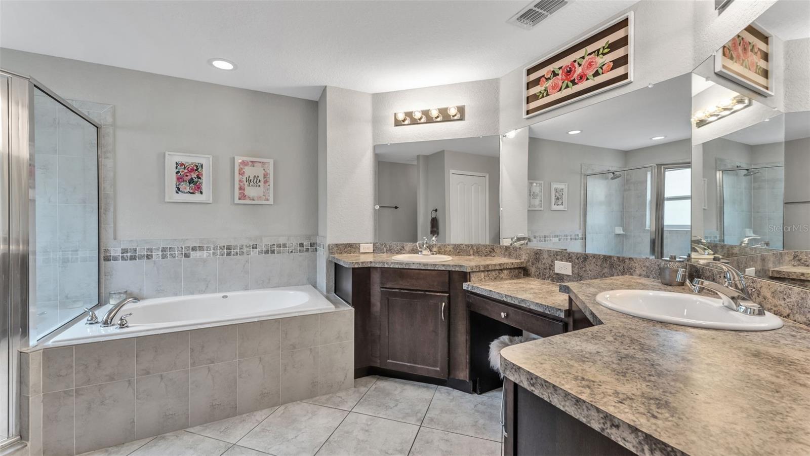 CENTRAL POINTE - Residential