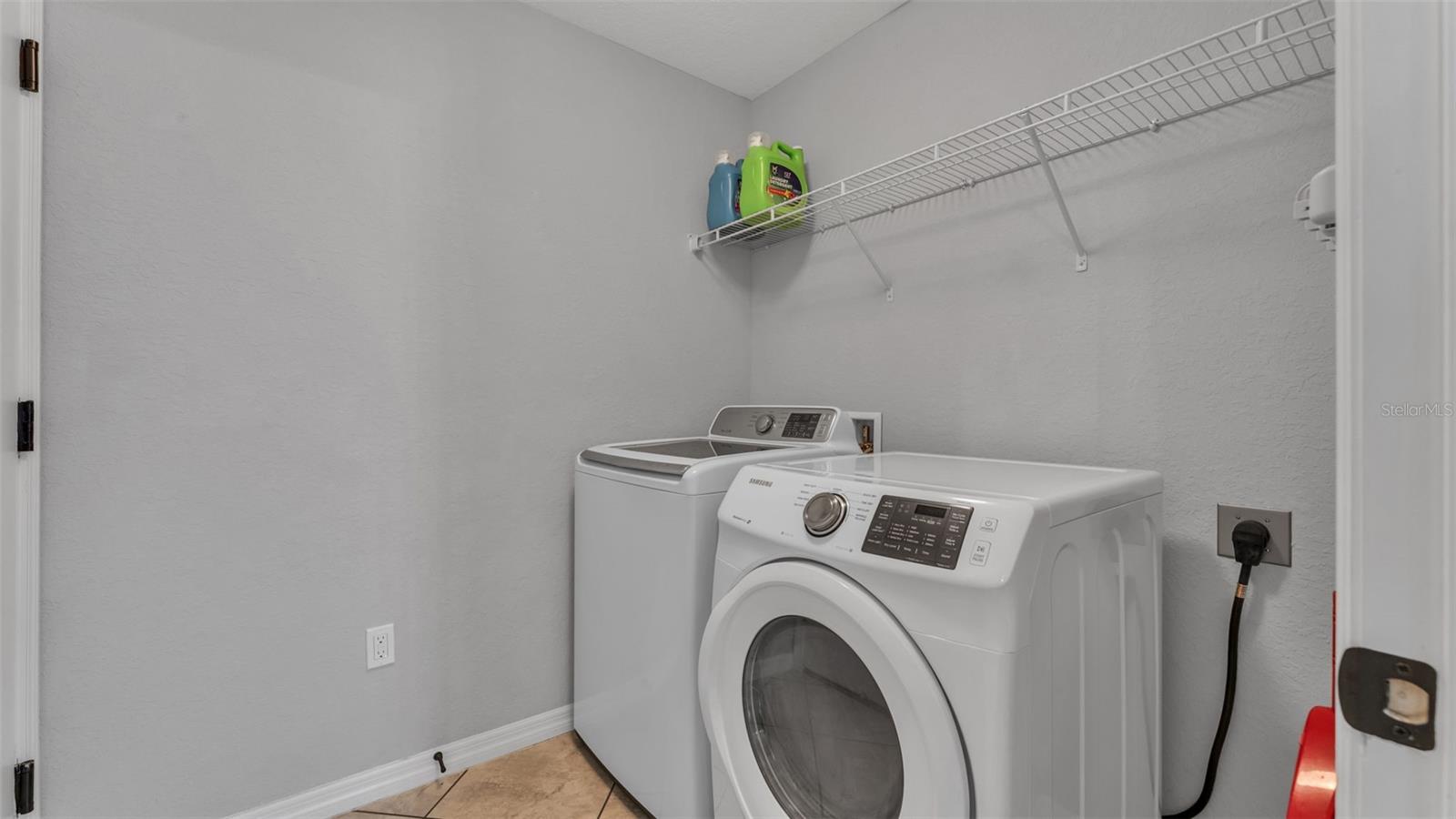 CENTRAL POINTE - Residential