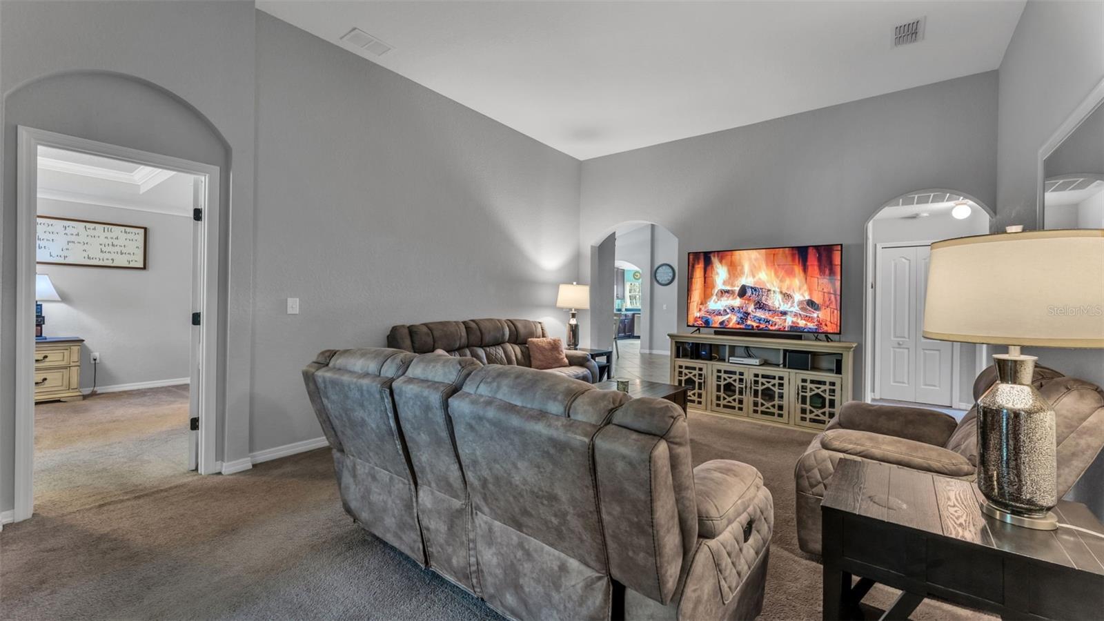 CENTRAL POINTE - Residential