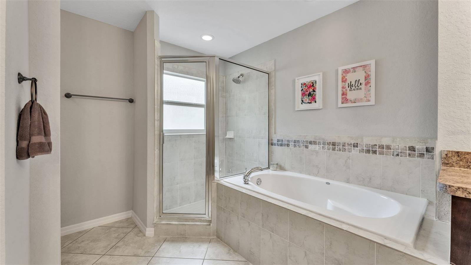 CENTRAL POINTE - Residential