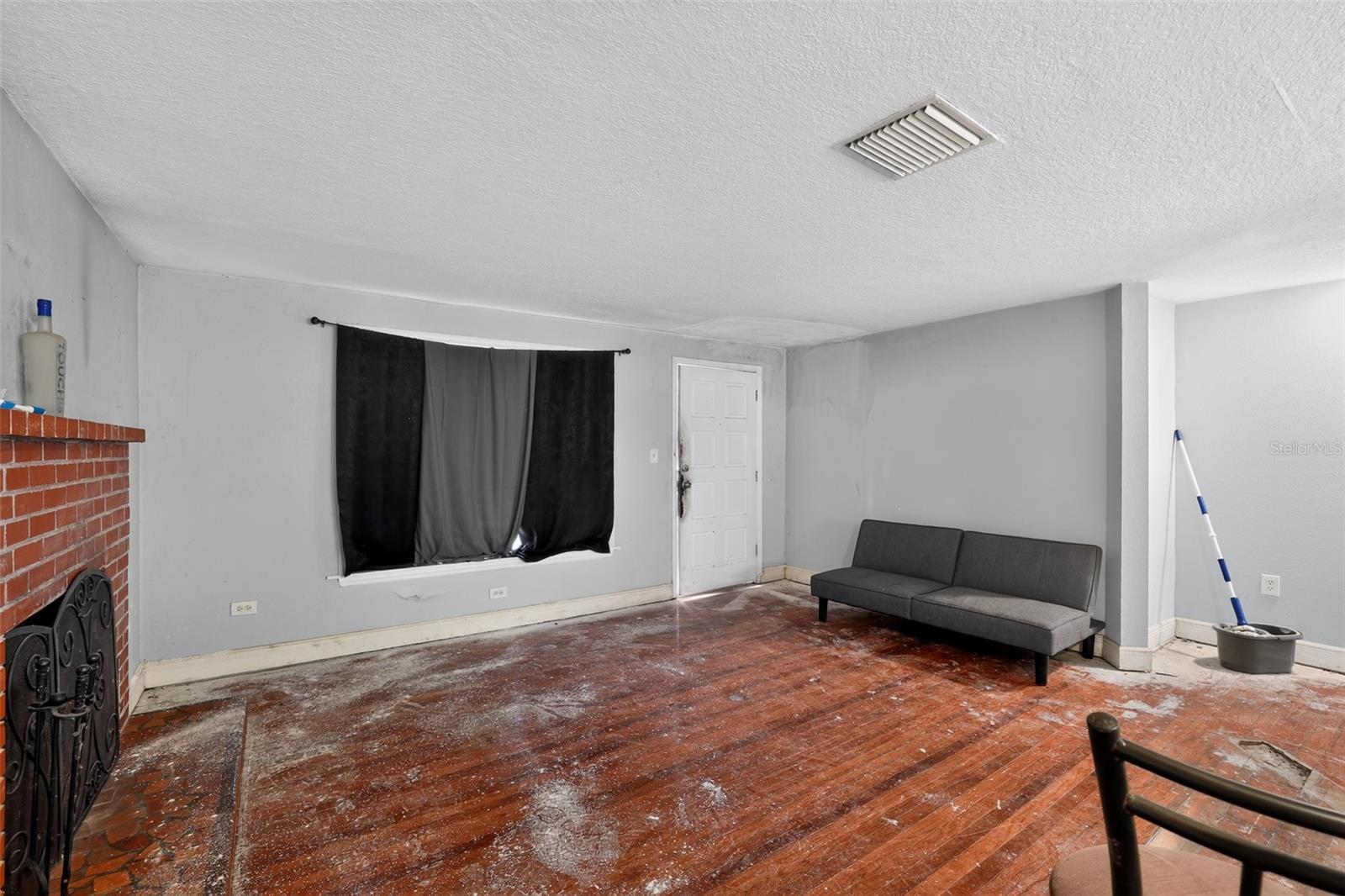 10109 MAIN STREET