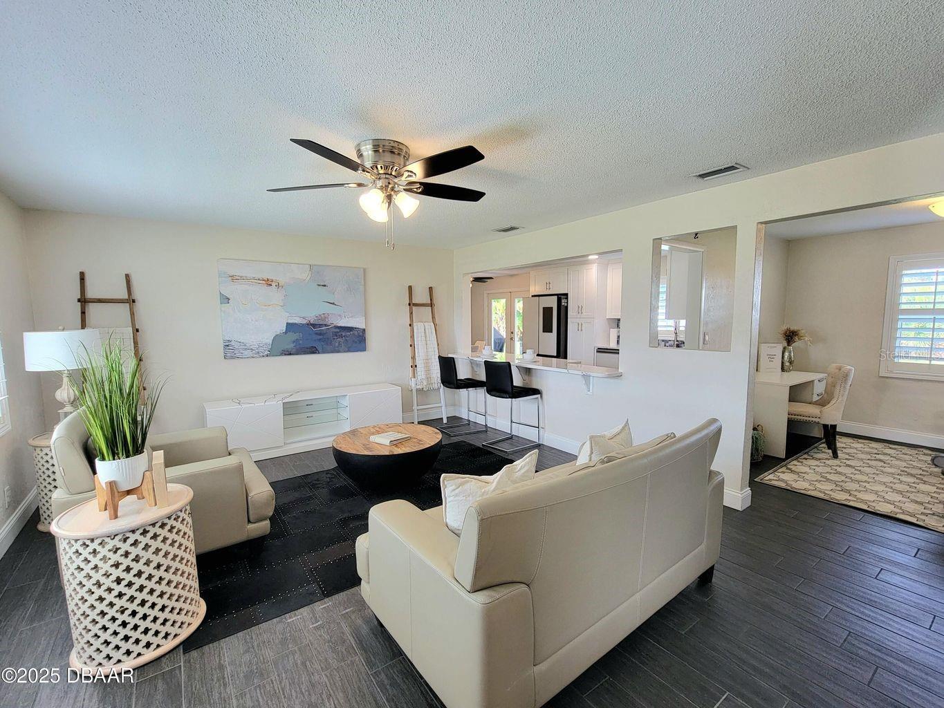 253 N BRIGHTON DRIVE