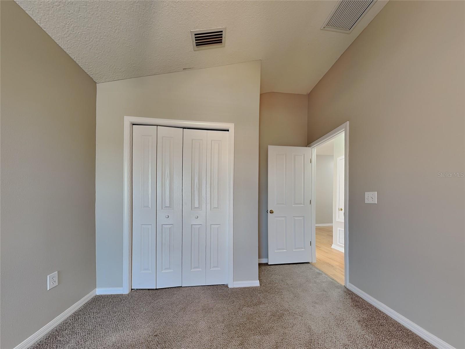 HUNTING CREEK MULTI-FAMILY - Residential Lease