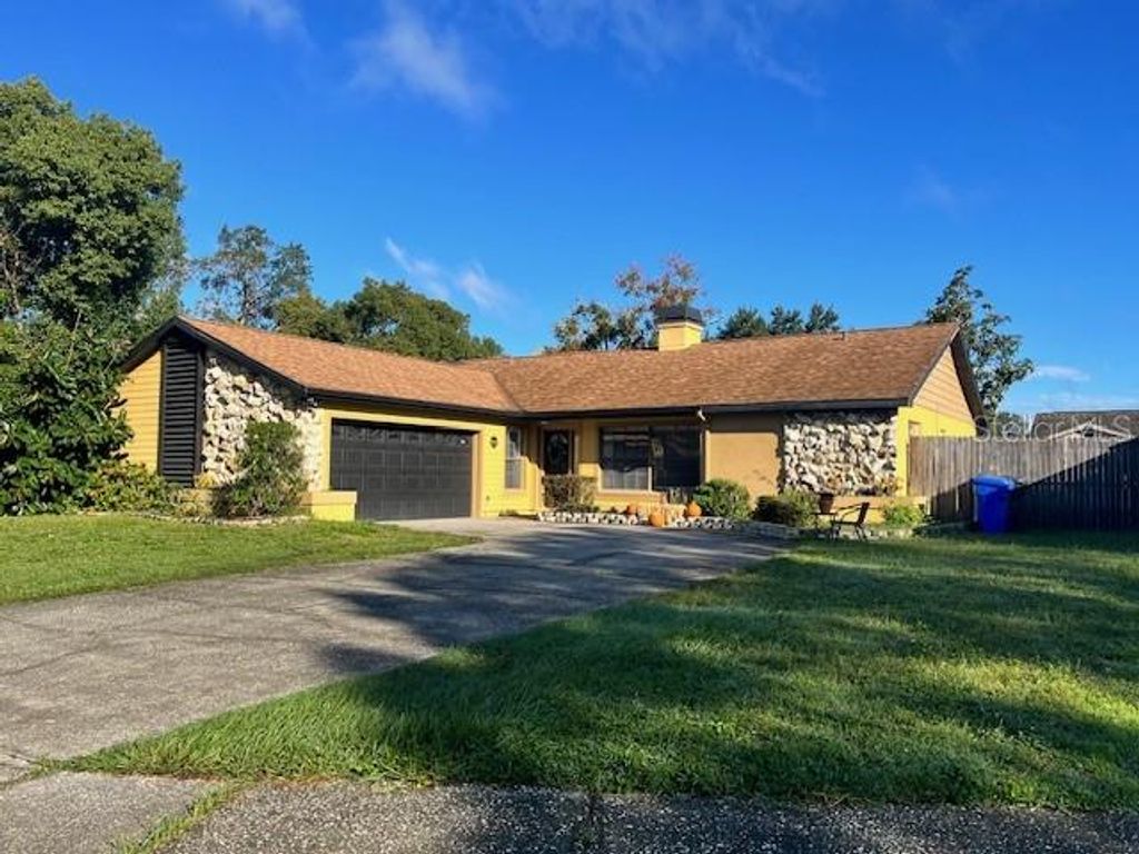 Photo of 724 Fortuna Drive, Brandon, FL 33511 (MLS # TB8495460)