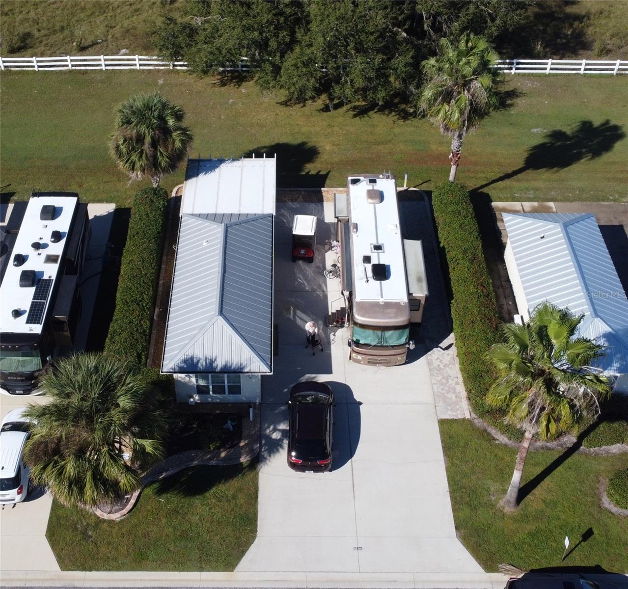 FLORIDA GRANDE MOTOR COACH RESIDENCE - Land