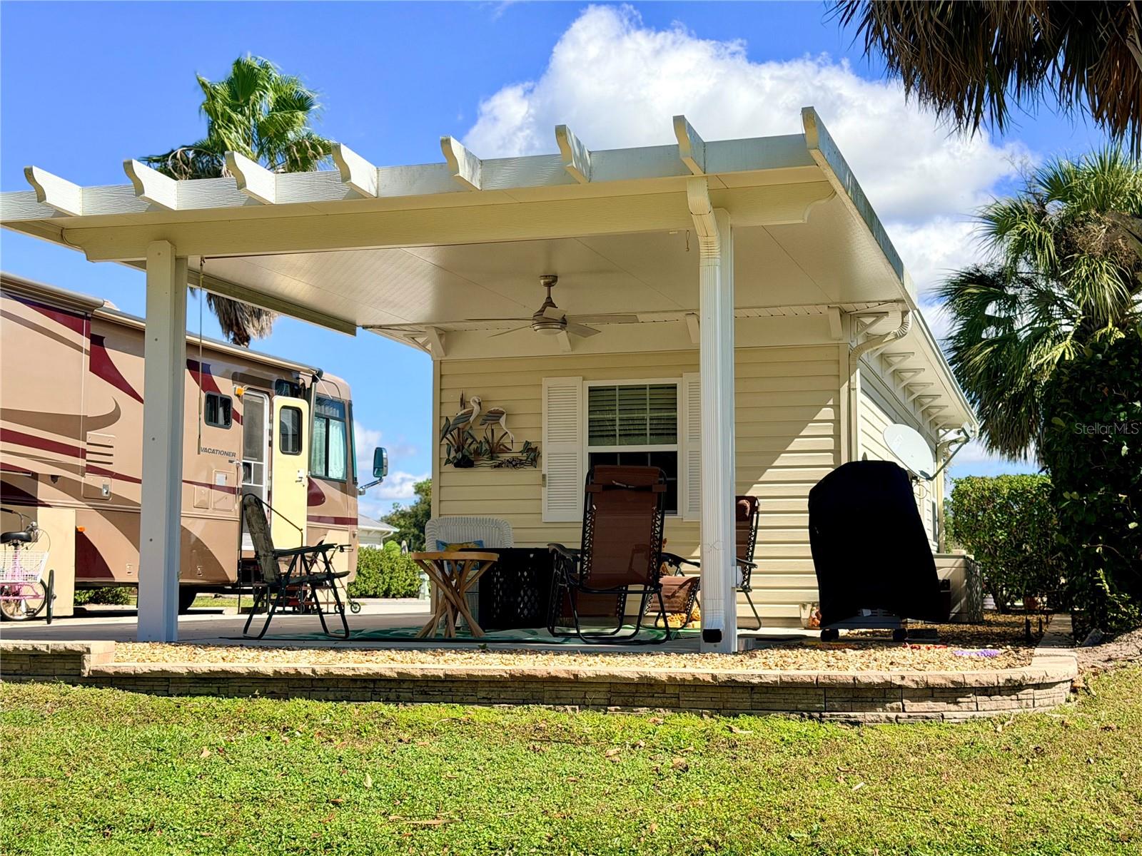 FLORIDA GRANDE MOTOR COACH RESIDENCE - Land