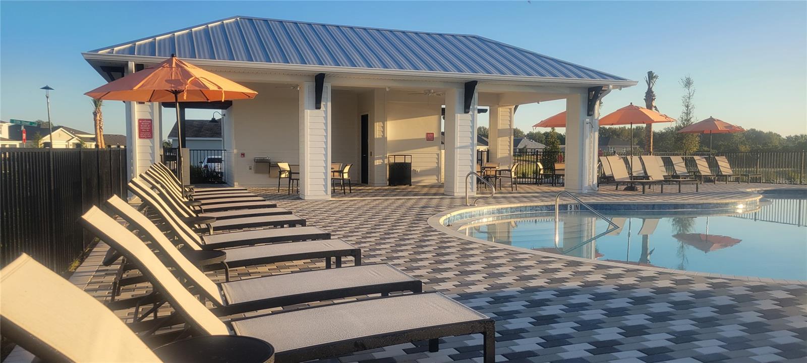 MANDARIN GROVE - Residential