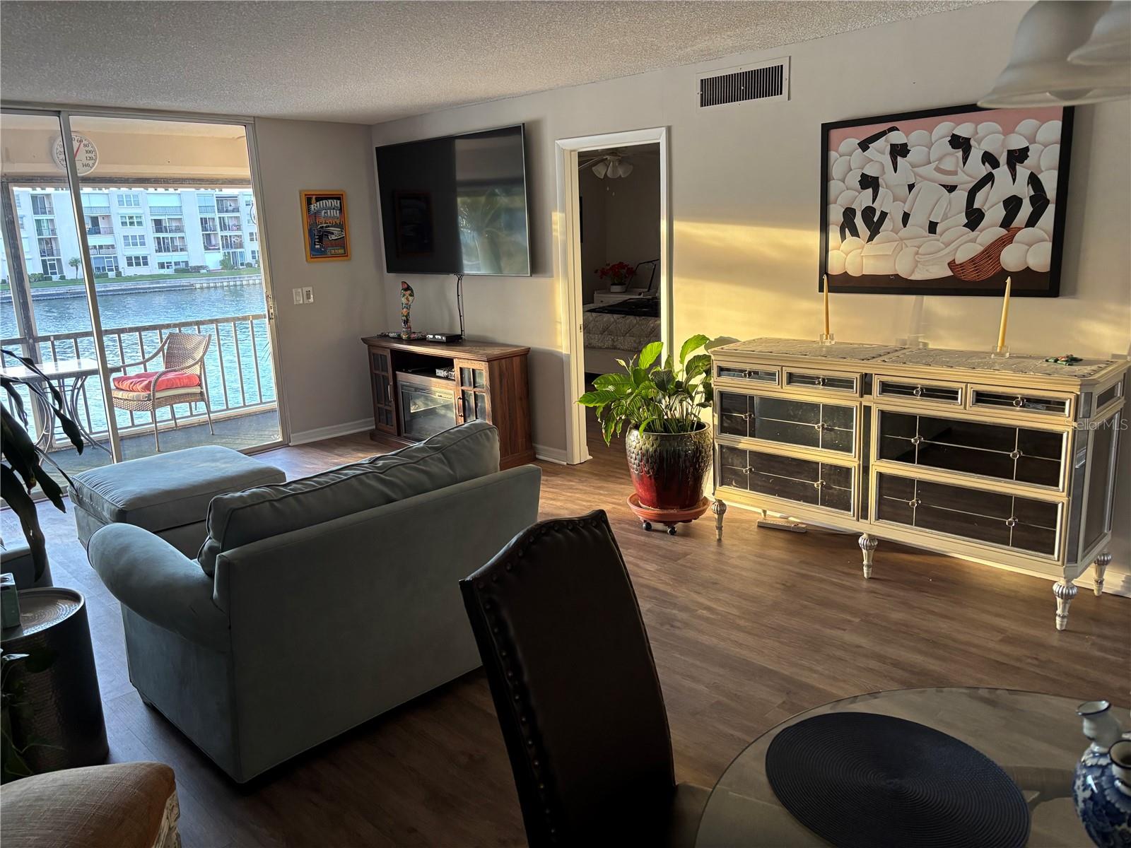 BAY ISLAND GROUP 4A - Residential