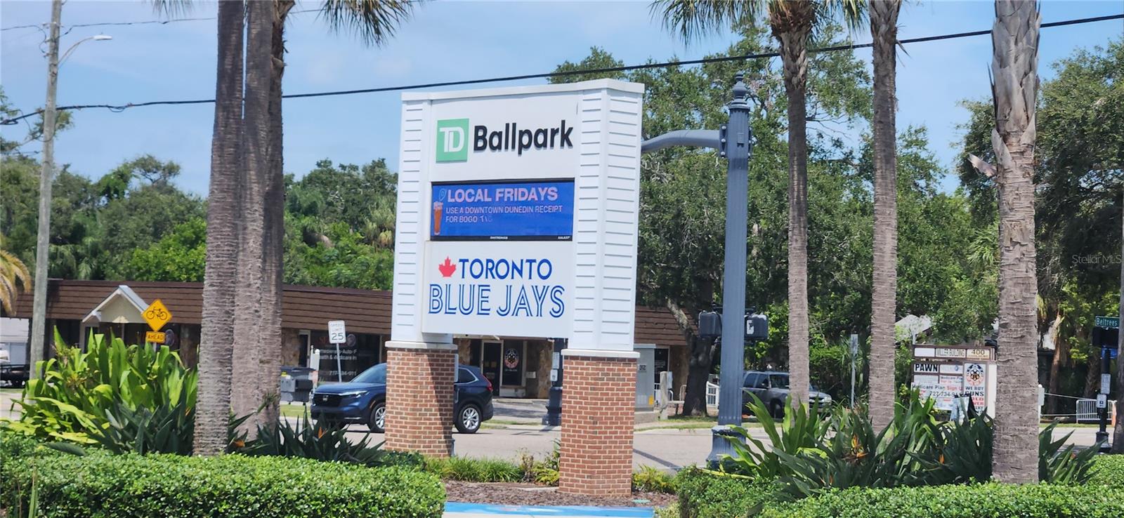 LOS PRADOS CONDO - Residential