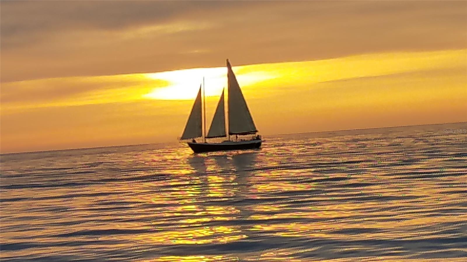 LOS PRADOS CONDO - Residential