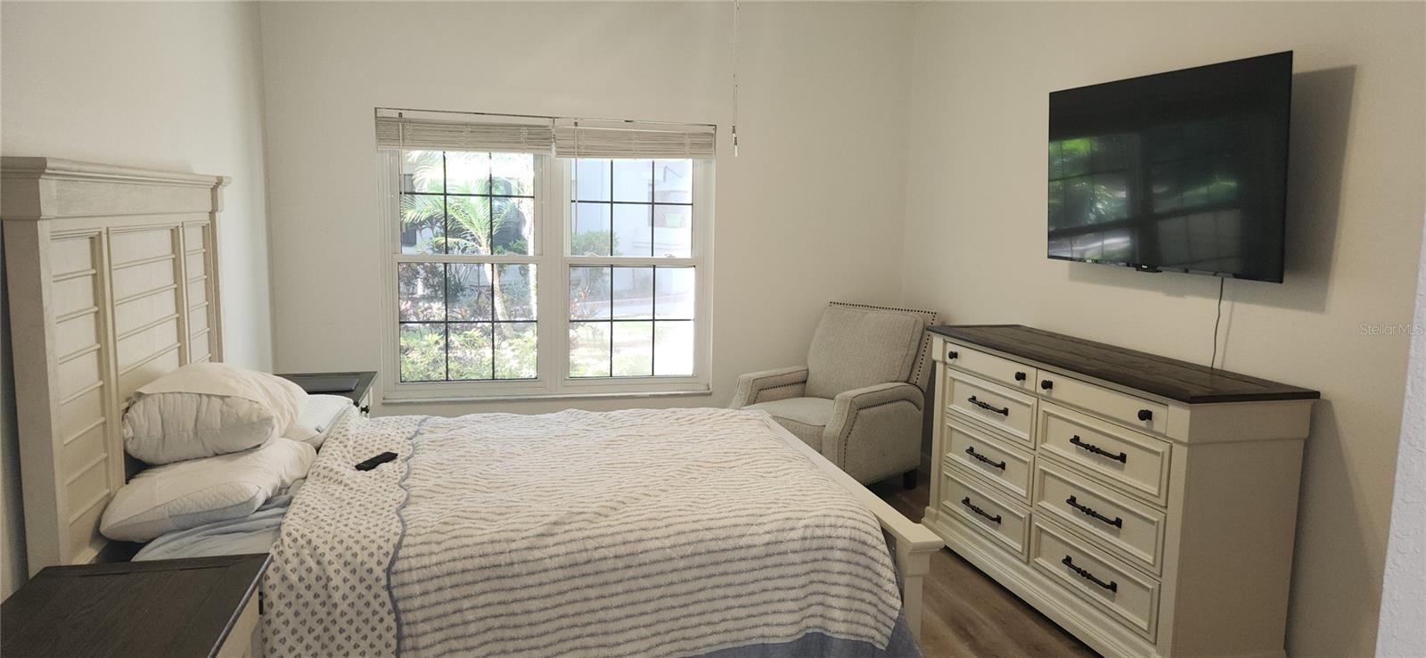 LOS PRADOS CONDO - Residential