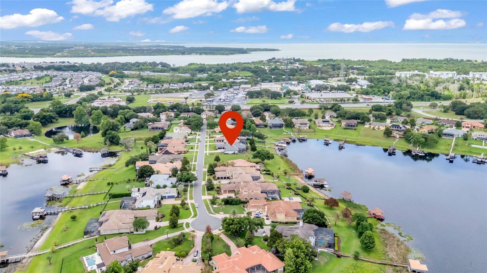 902 JOHNS POINT DRIVE