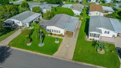 A home in LADY LAKE