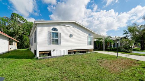 A home in PALMETTO