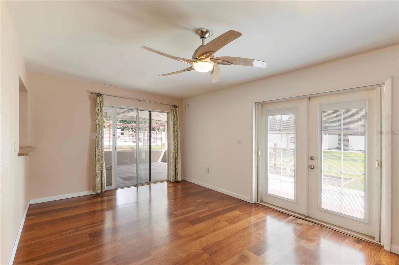505 S LARRY CIRCLE