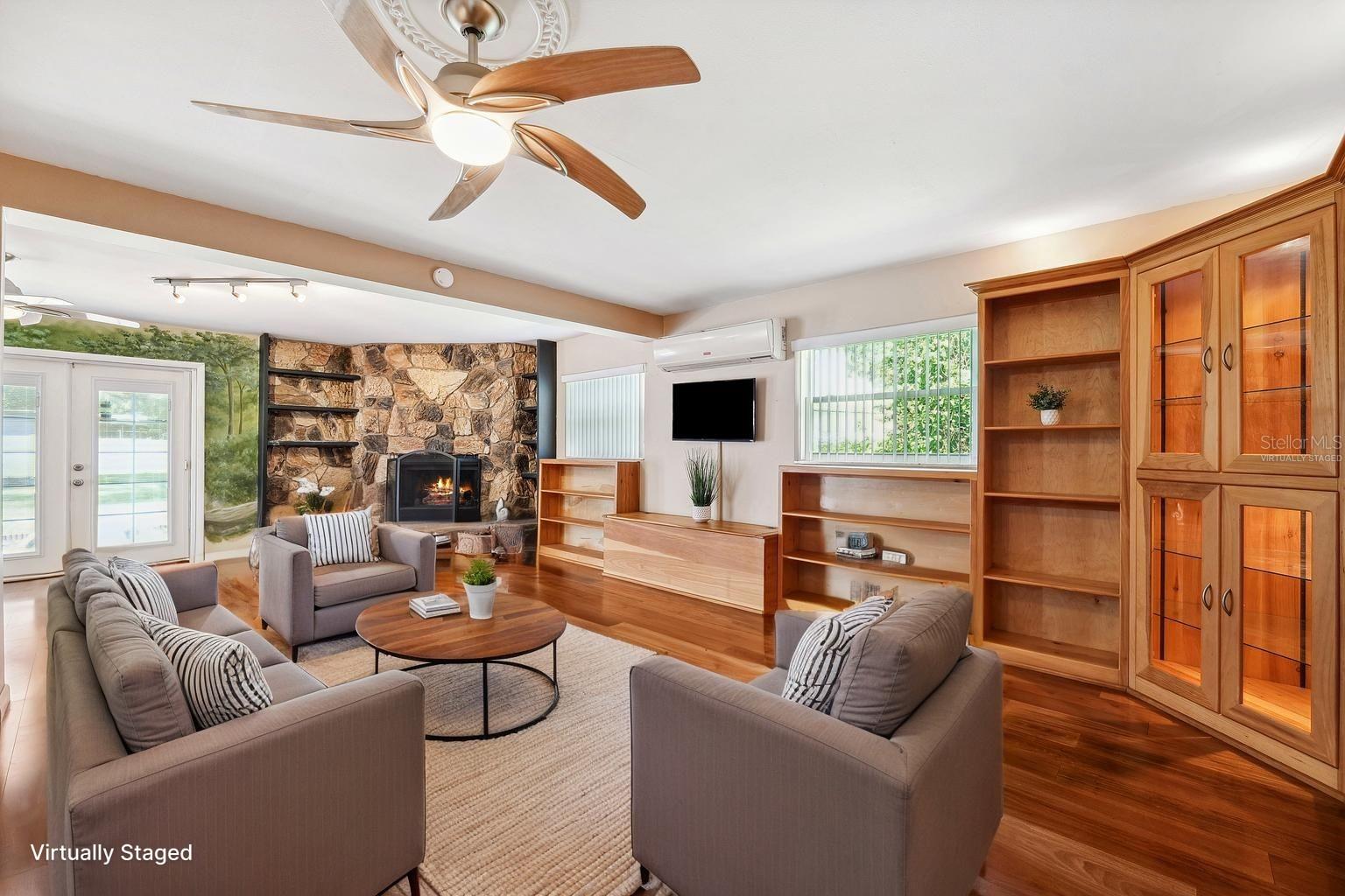 505 S LARRY CIRCLE