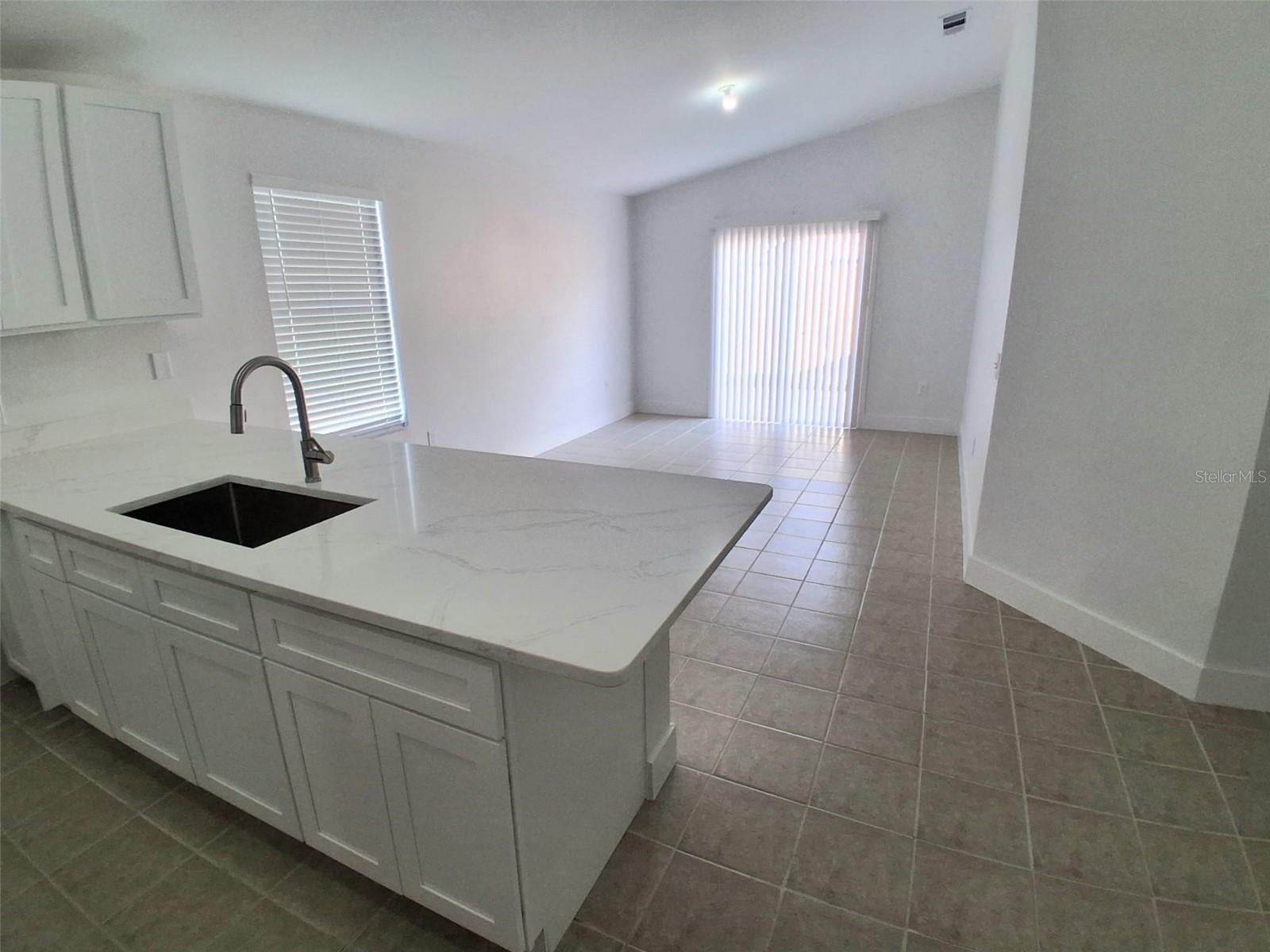 1047 FLORIDA HOLLY DRIVE