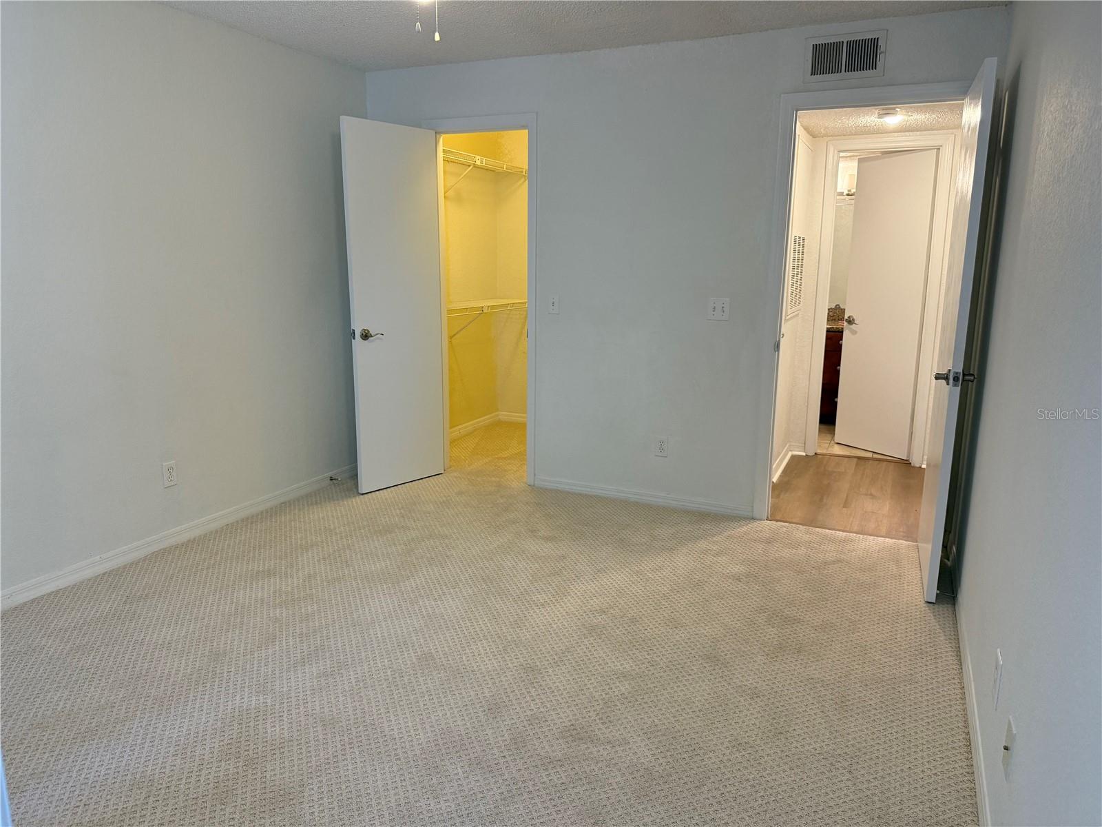 RESIDENCES AT VILLA MEDICI CONDOMINIUM 8499/4131 & - Residential Lease