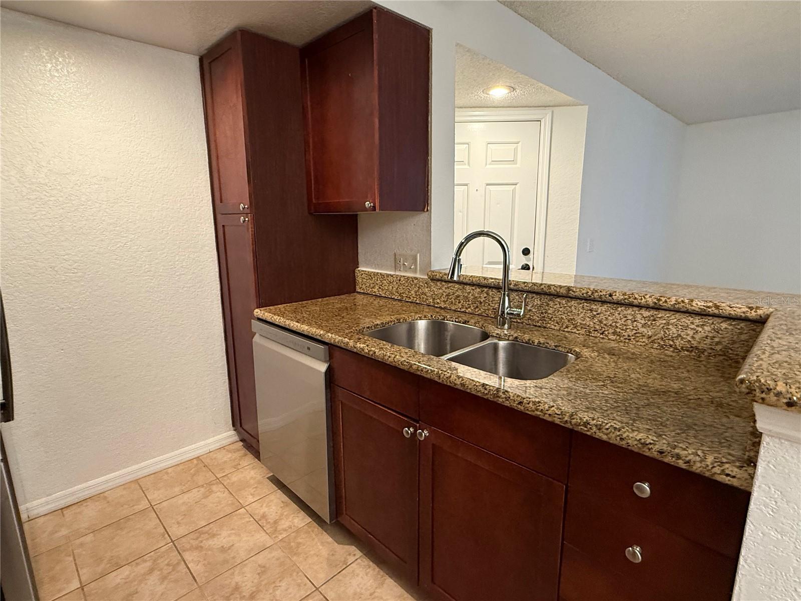 RESIDENCES AT VILLA MEDICI CONDOMINIUM 8499/4131 & - Residential Lease