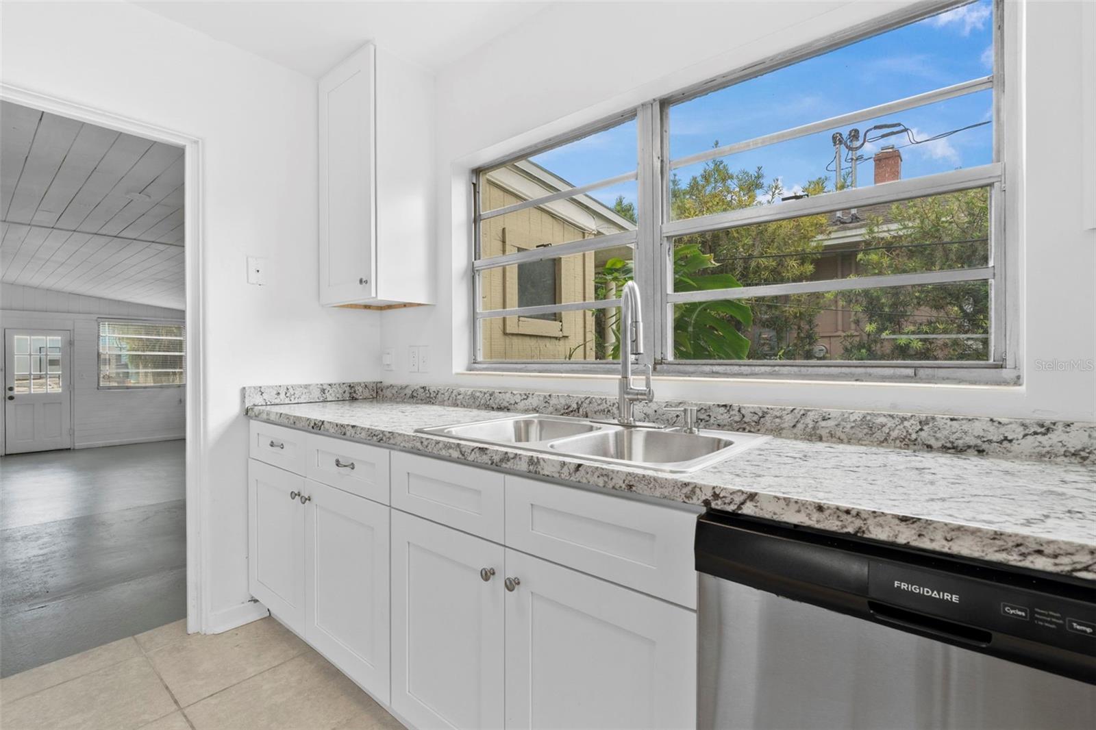 LAKE HIGHLAND HEIGHTS - Residential Income