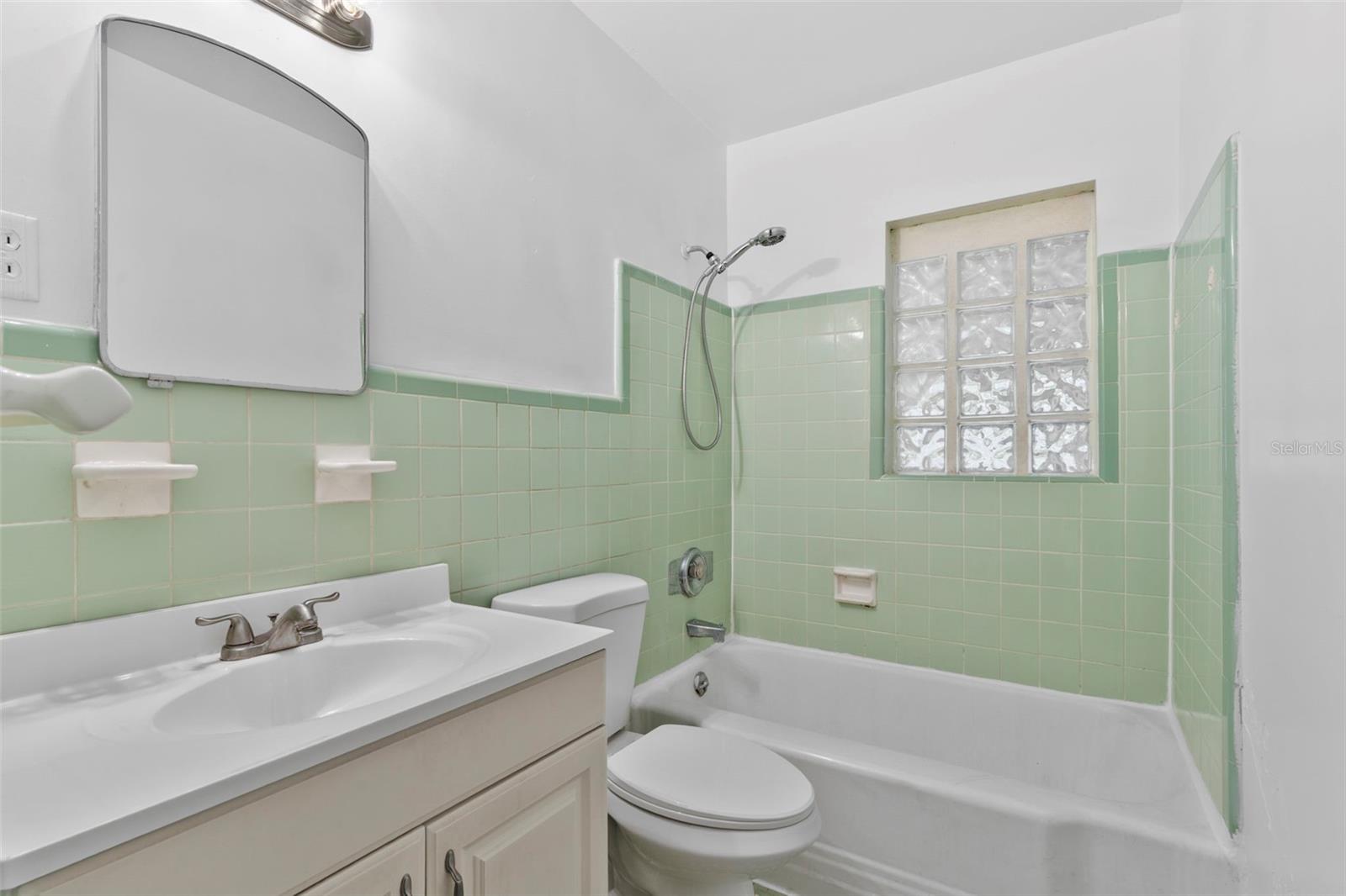 LAKE HIGHLAND HEIGHTS - Residential Income